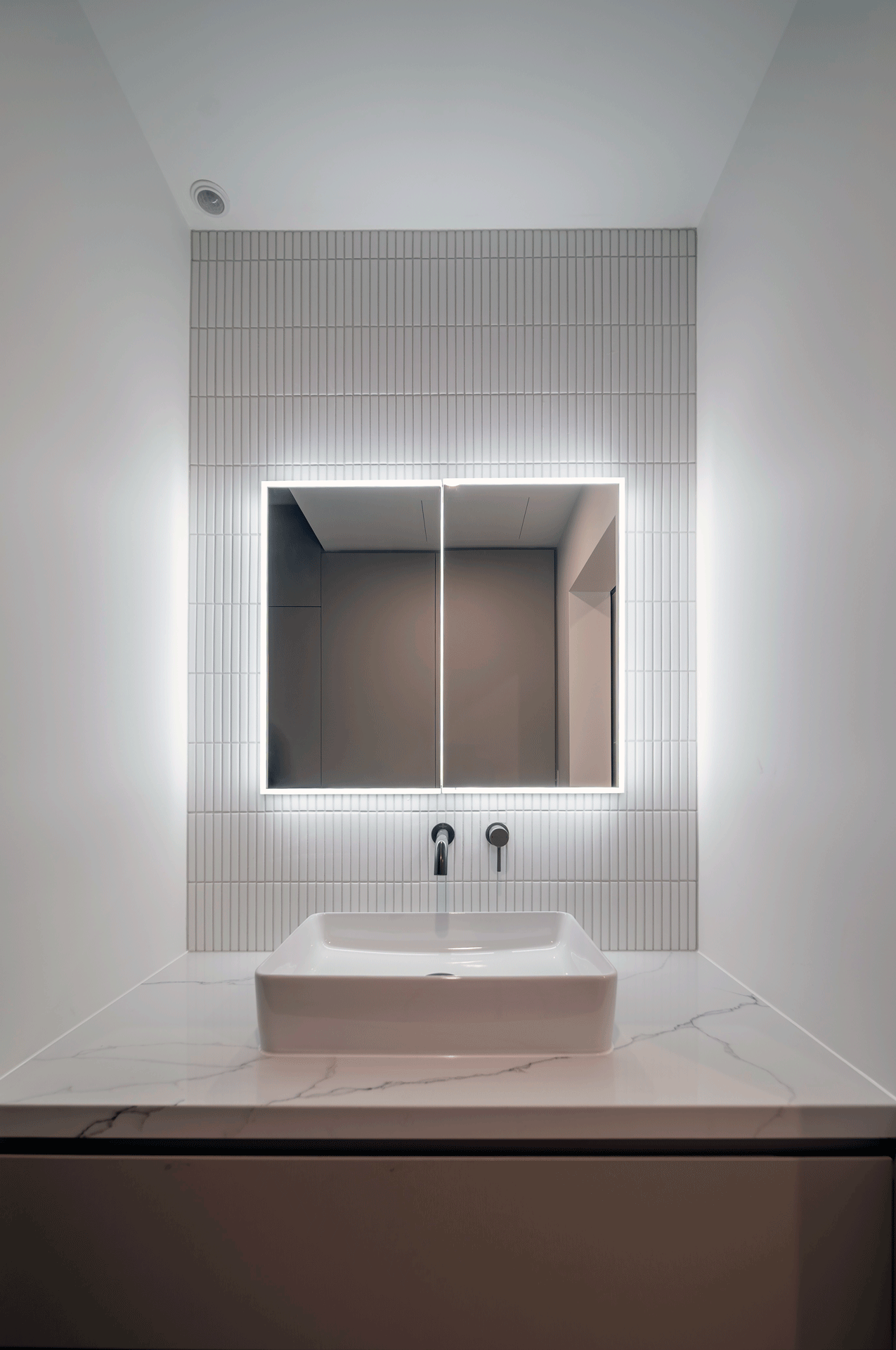 A7400260-HDR-2.png