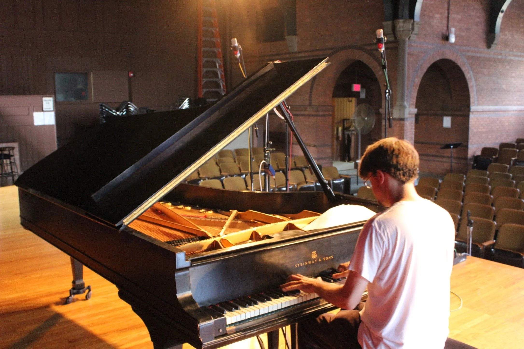 vines_HFZM_recording session_UV12.JPG