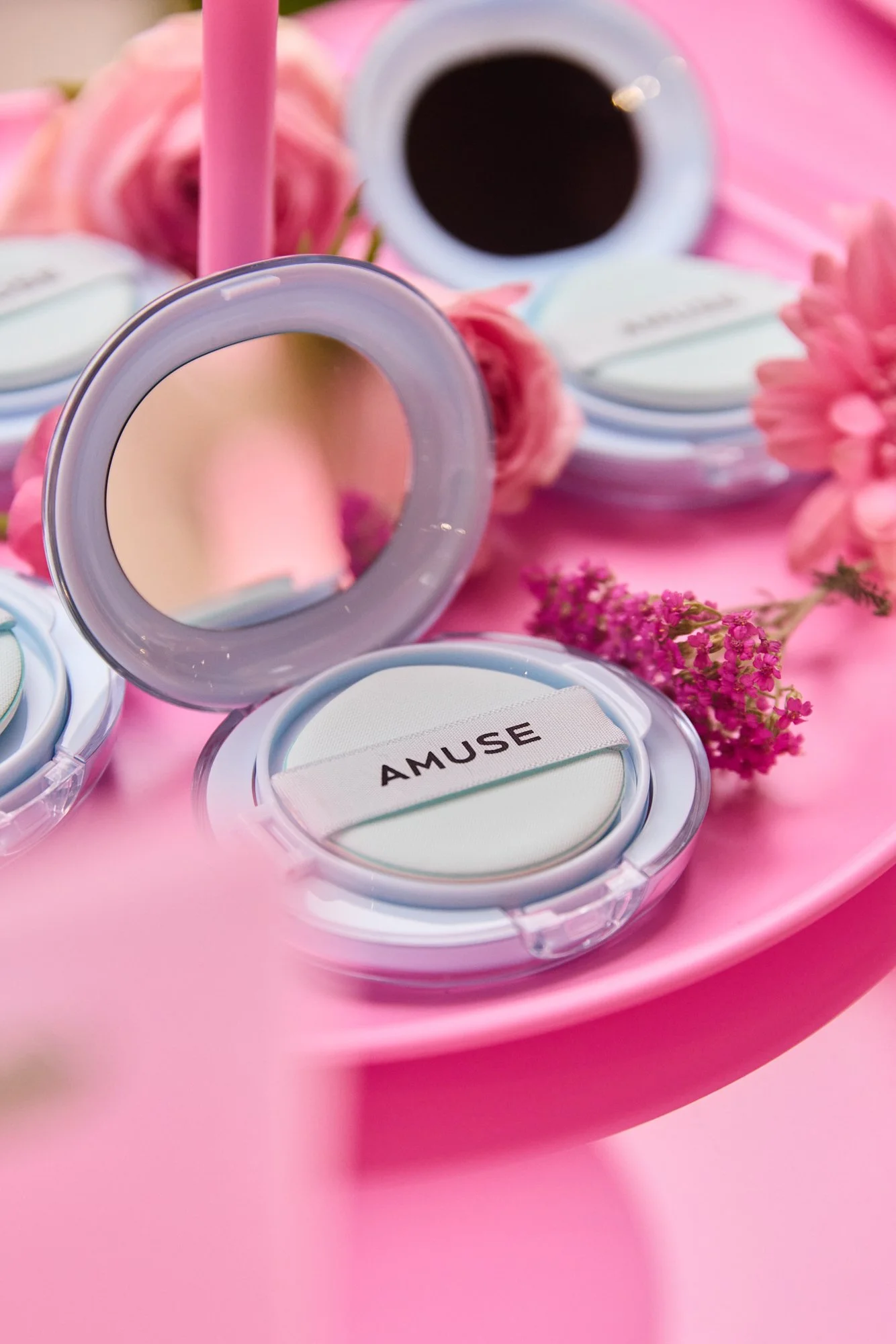 W Cosmetics x AMUSE x SM