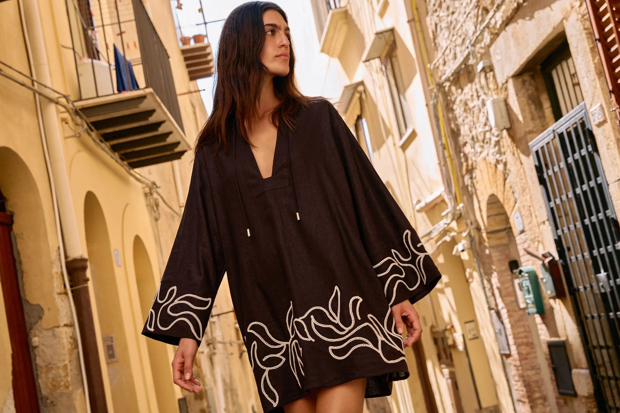 jets-australia-sicily-swimwear-fashion-campaign-ellie-bobbie- 12.jpg