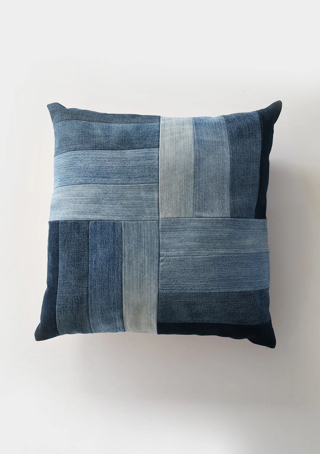 gradient_pillow_front.jpg