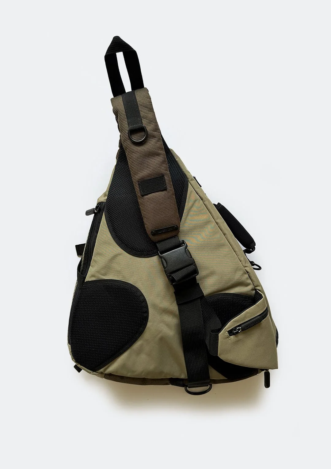 gap_khaki_sling_02.jpg