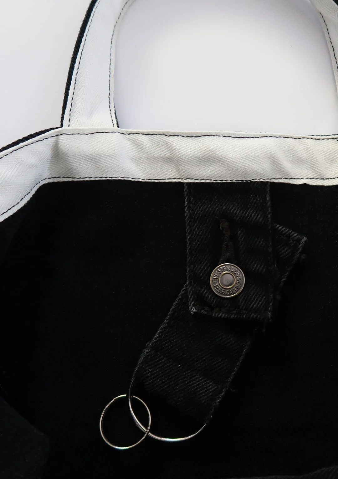 tote_001_interior_01.jpg