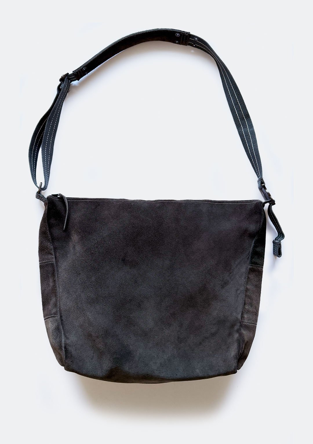 gap_suede_crossbody_bag_01.jpg