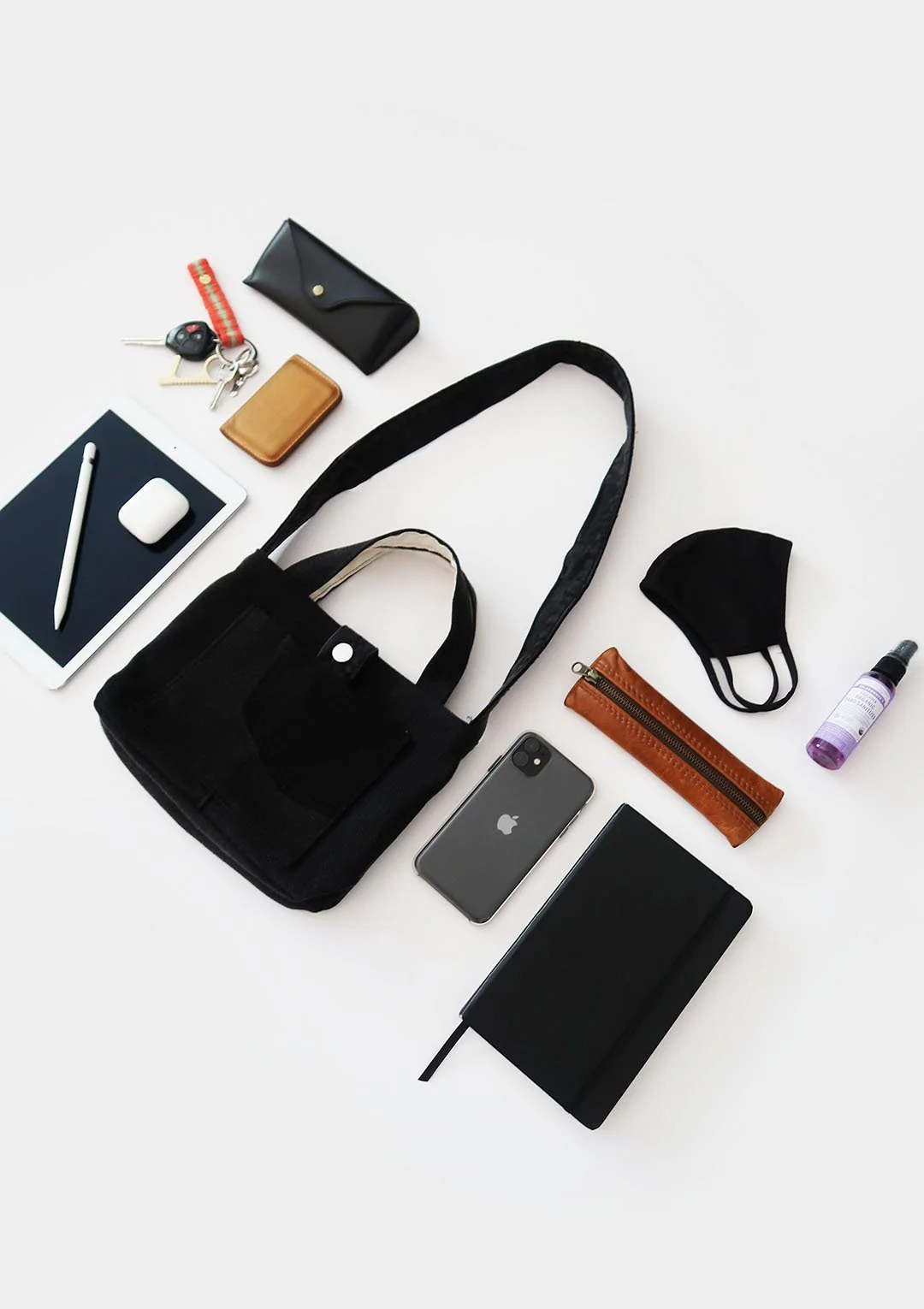 mini_sling_tote_black06.jpg