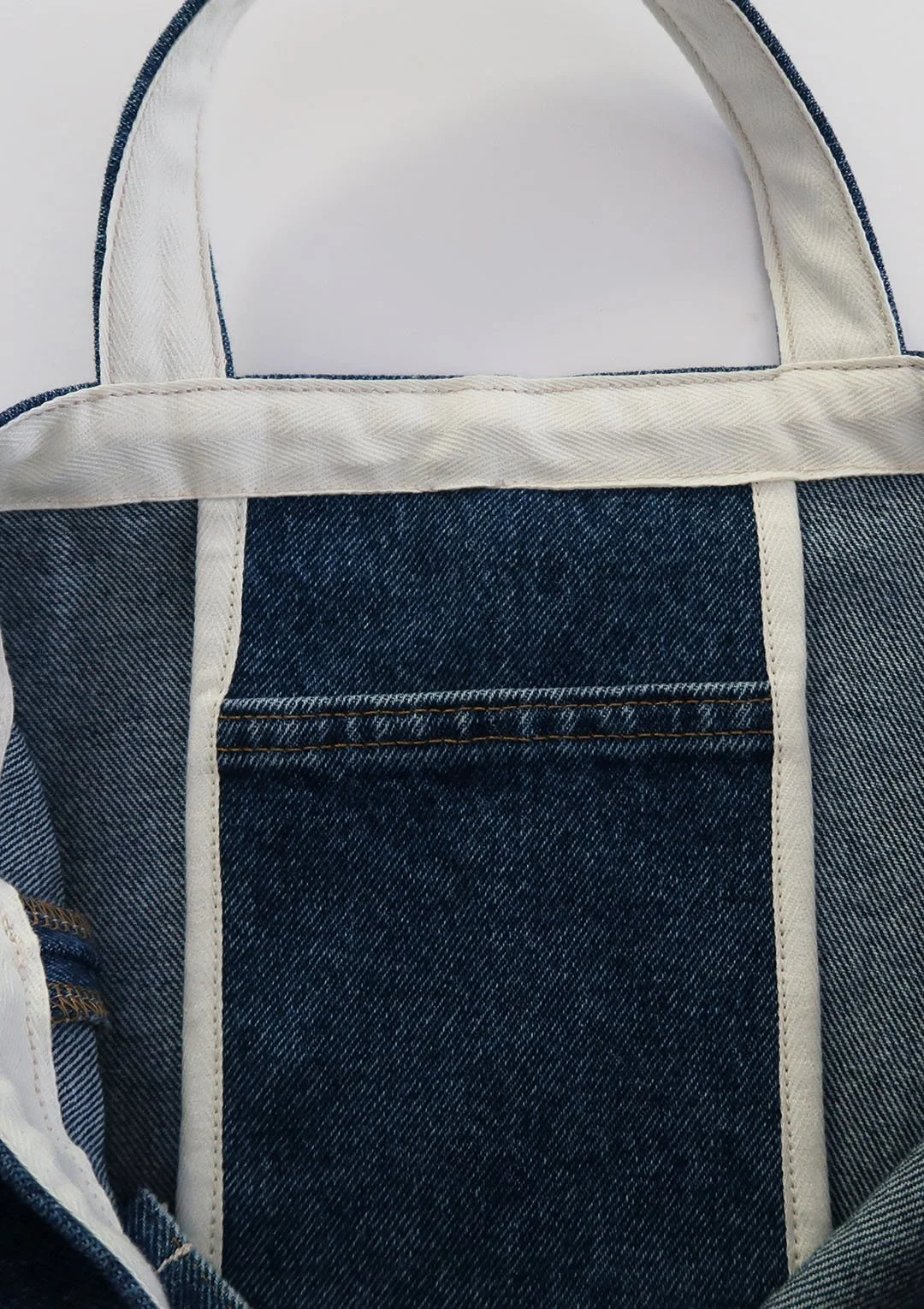 tote_004_interior_02.jpg