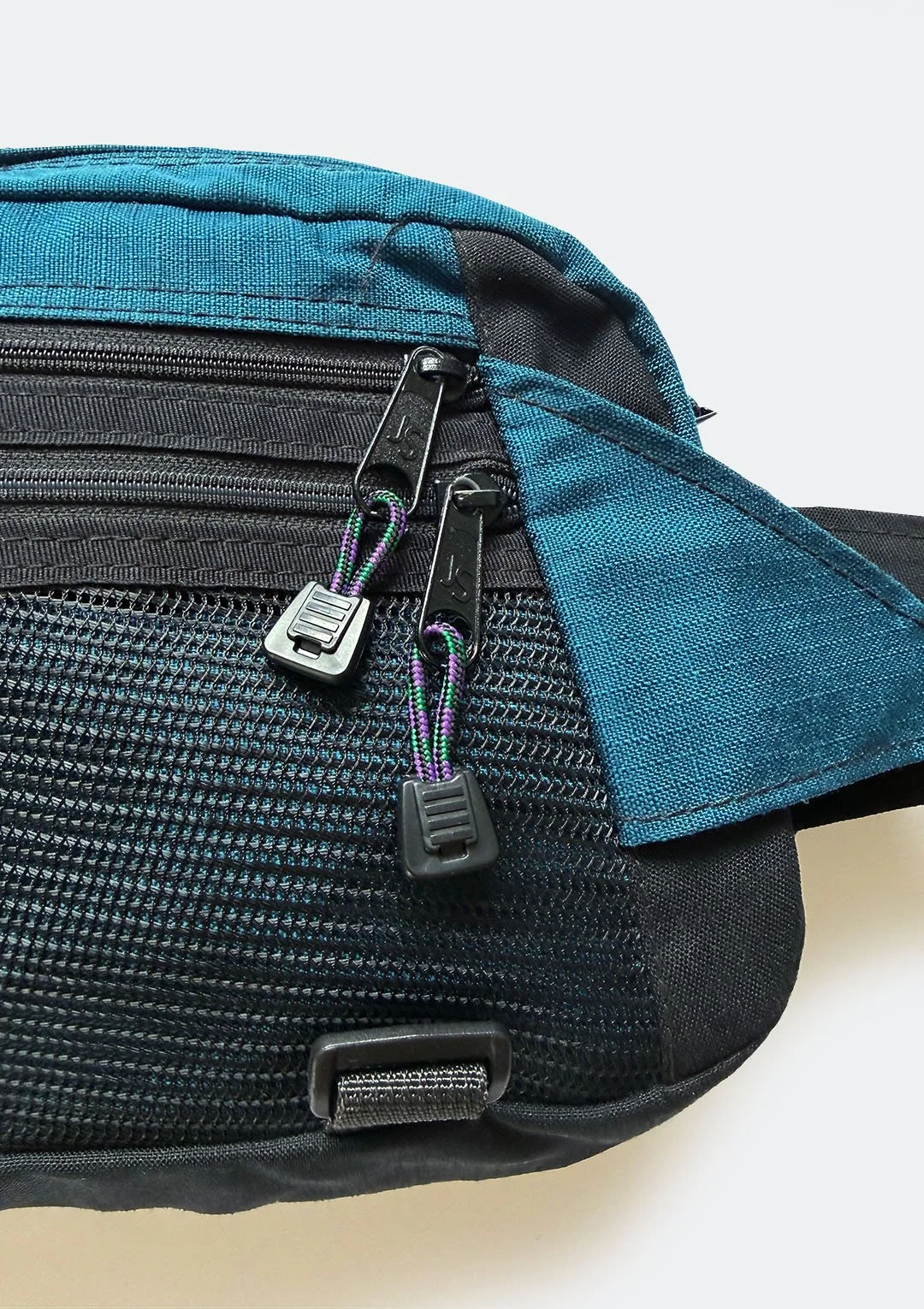 teal_jansport_waistpack_05.jpg