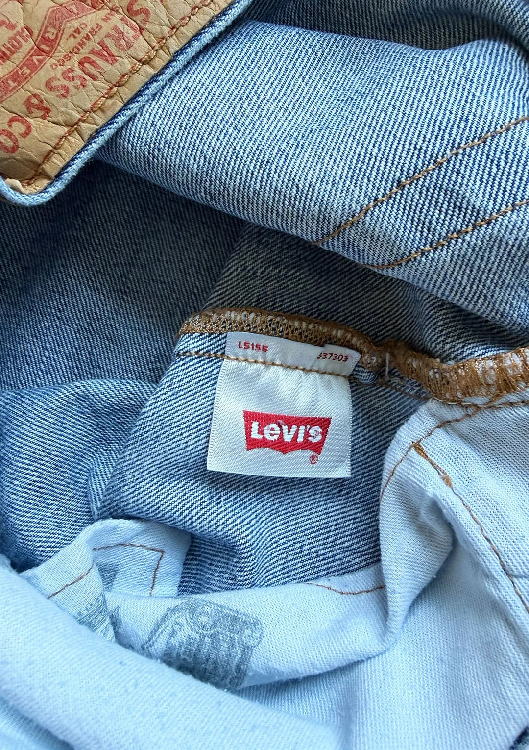 Levis_009_04.jpg