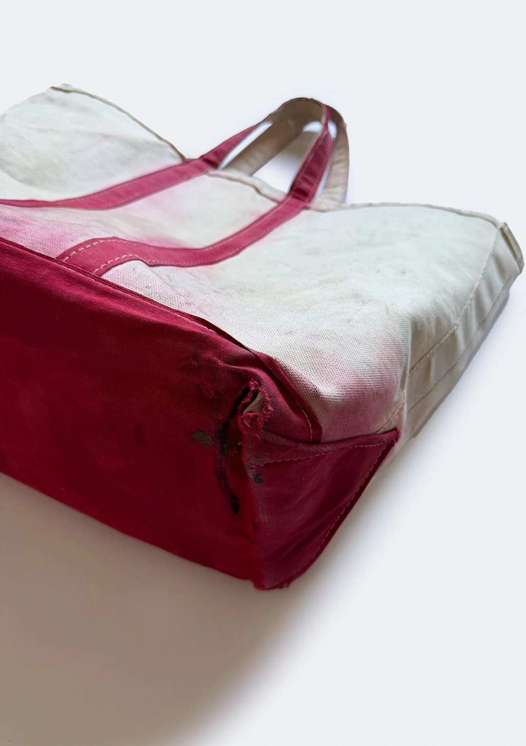 red_ll_bean_boat_tote_04.jpg