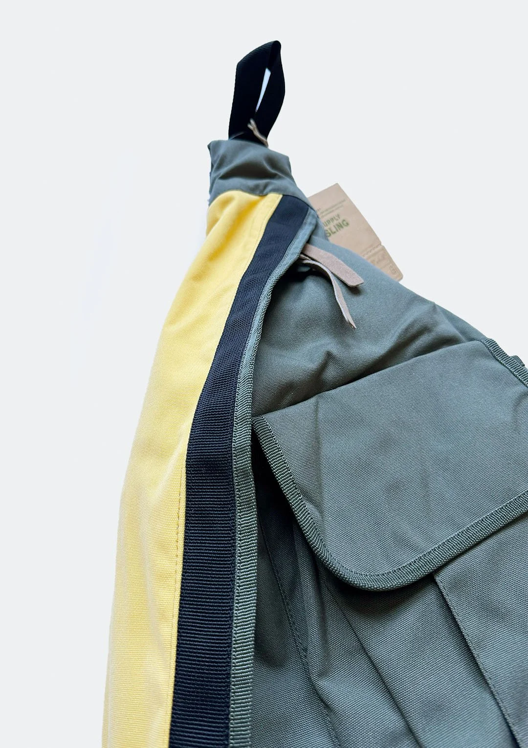 gap_olive_sling_07.jpg
