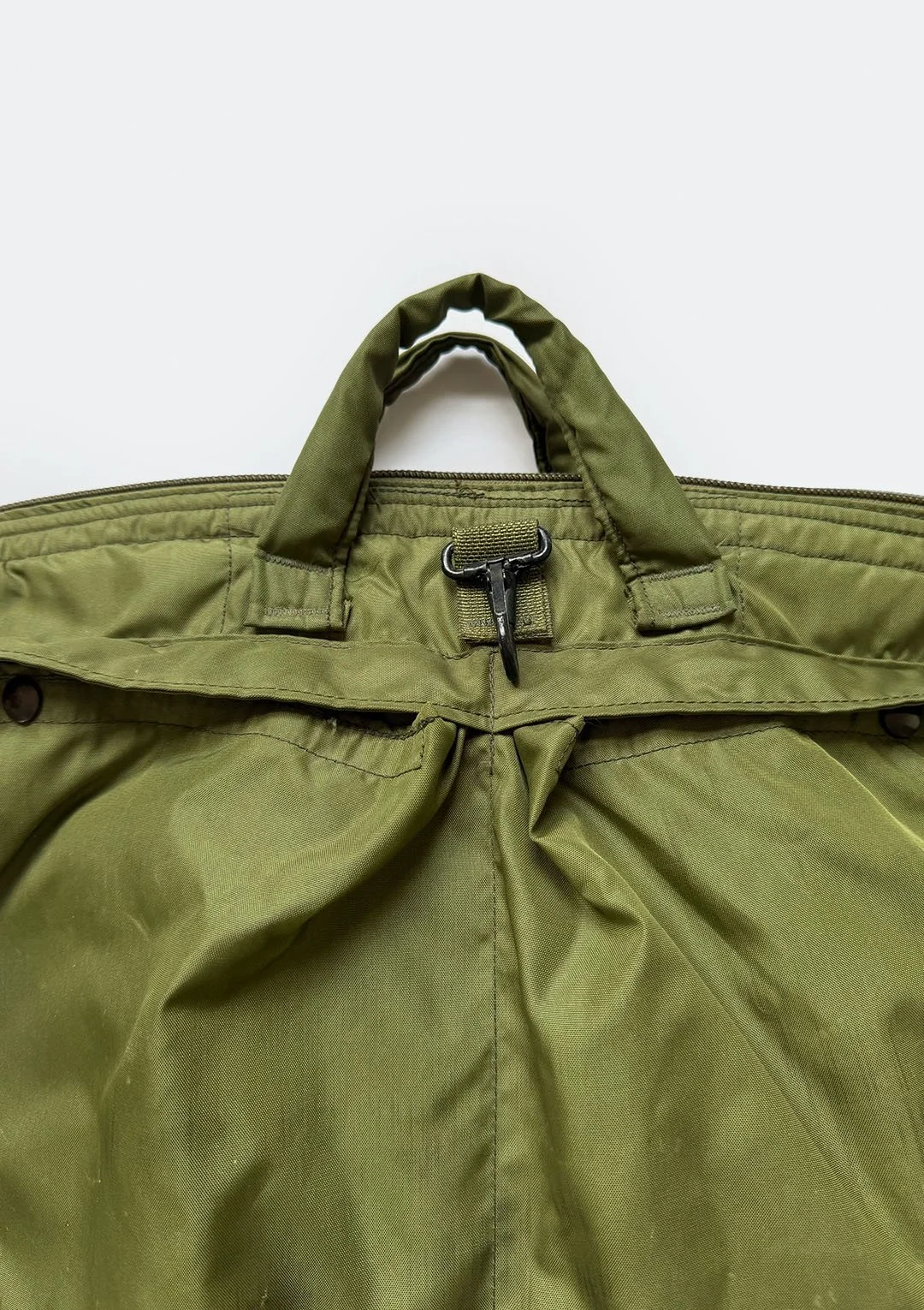 olive_helmet_bag_07.jpg