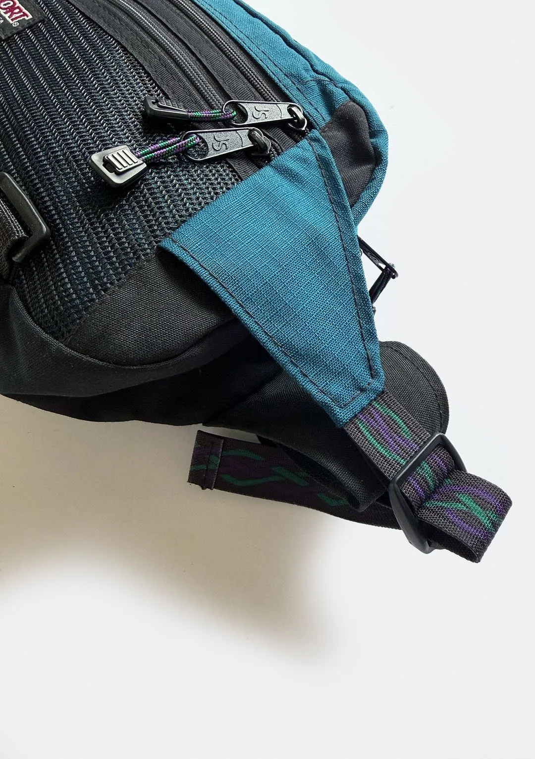teal_jansport_waistpack_06.jpg