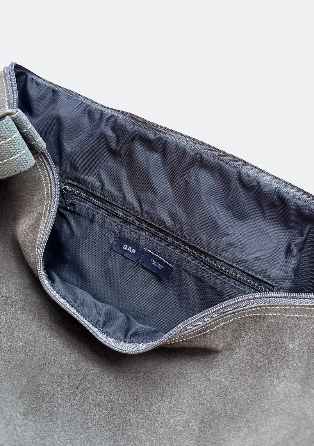 gap_suede_crossbody_bag_07.jpg