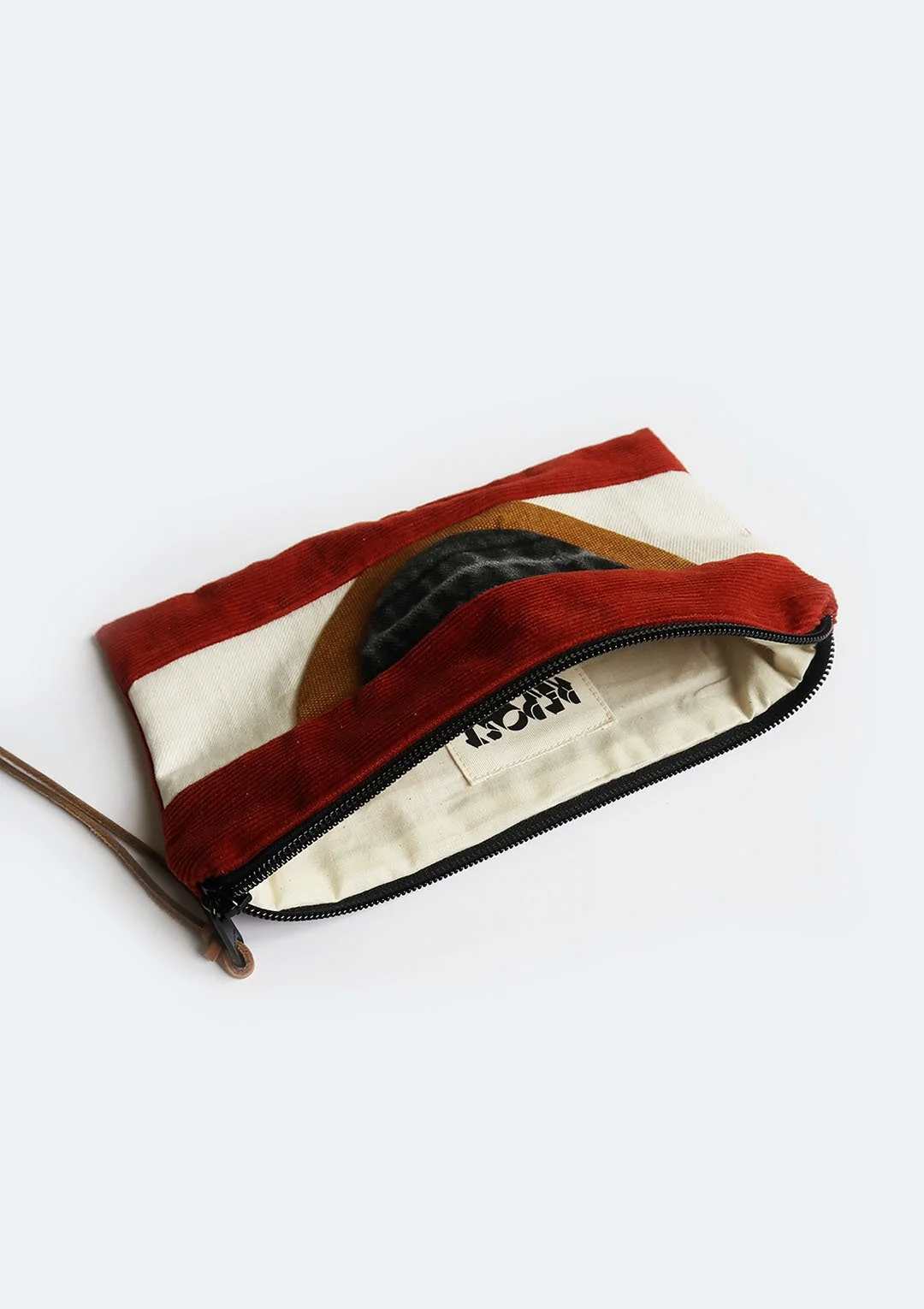 eye_bagz_red_03 copy.jpg