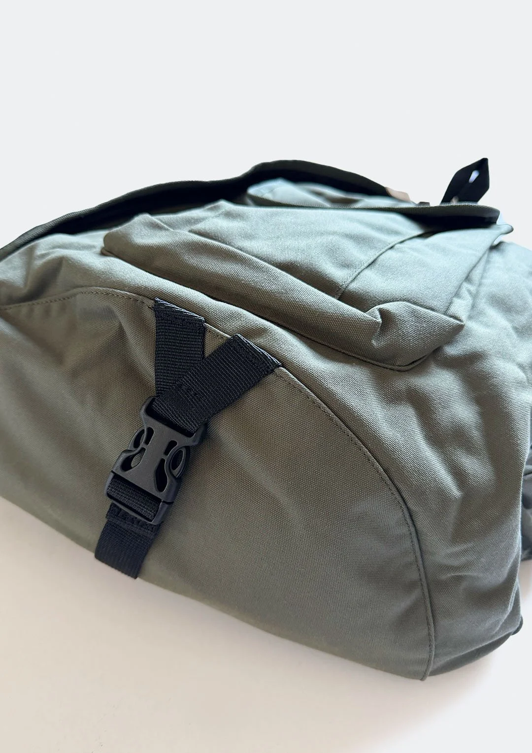 gap_olive_sling_03.jpg