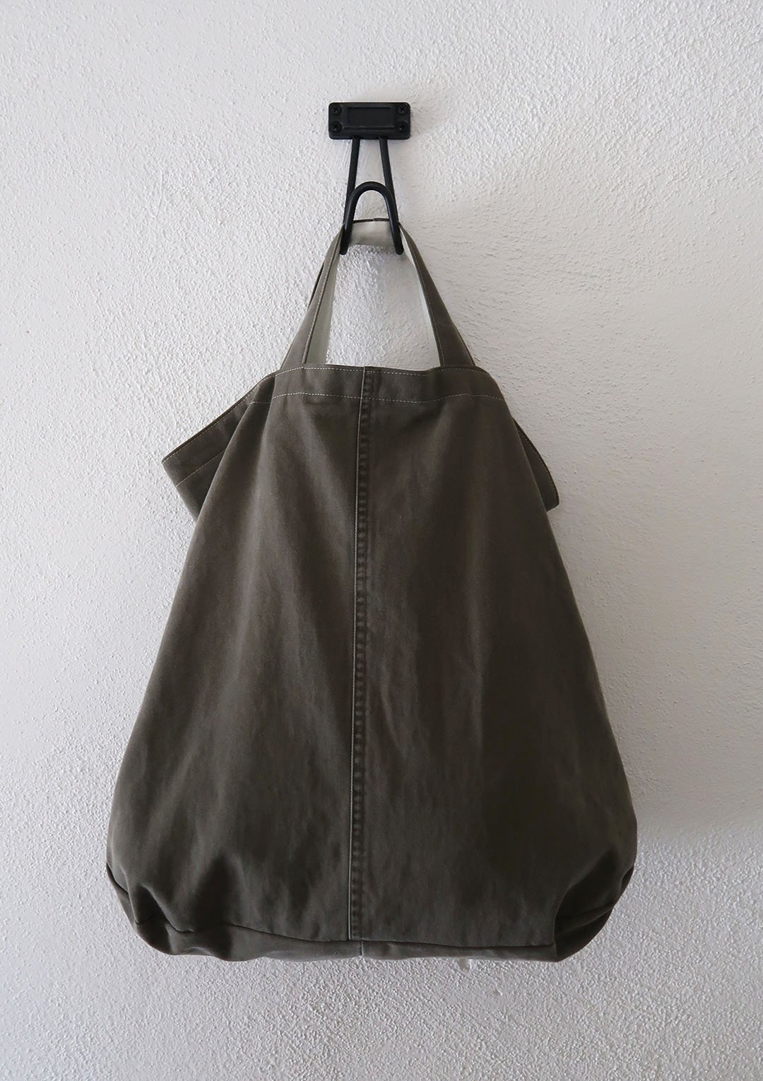 tote_008_back.jpg