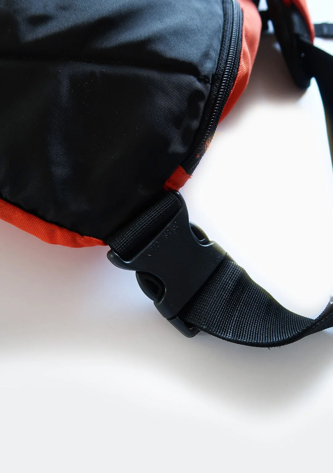 gap_orange_sling_06.jpg