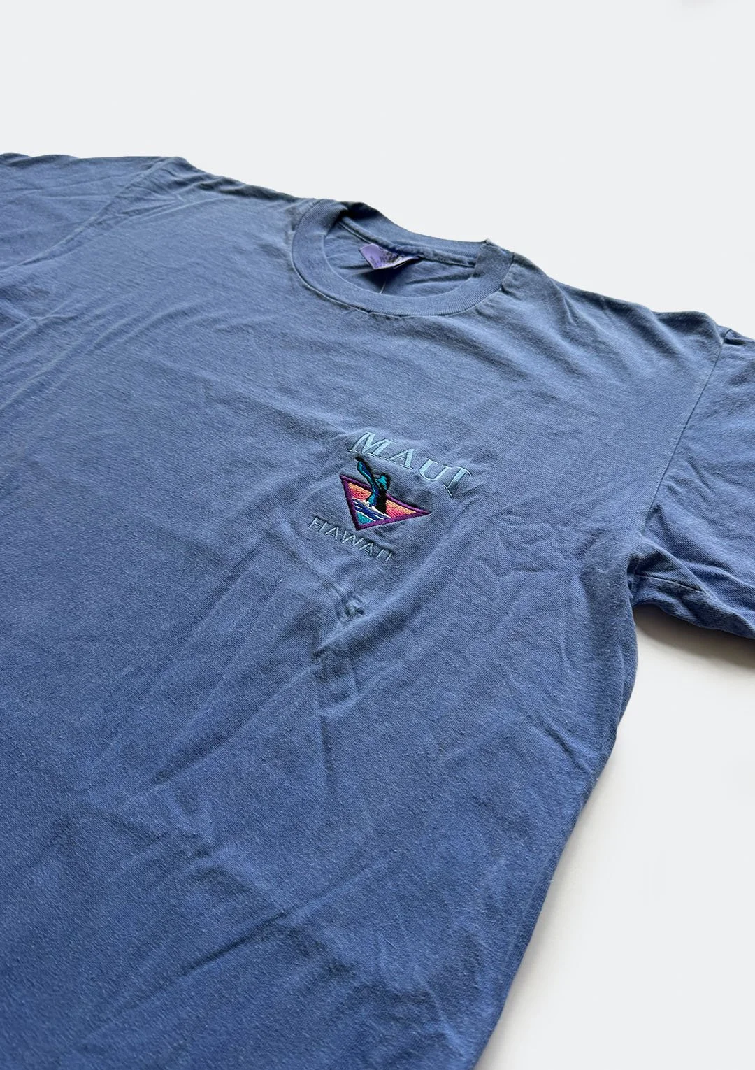maui_embroidered_shirt_08.jpg