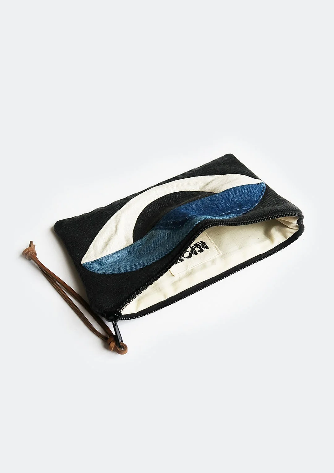 eye_bagz_black_03.jpg