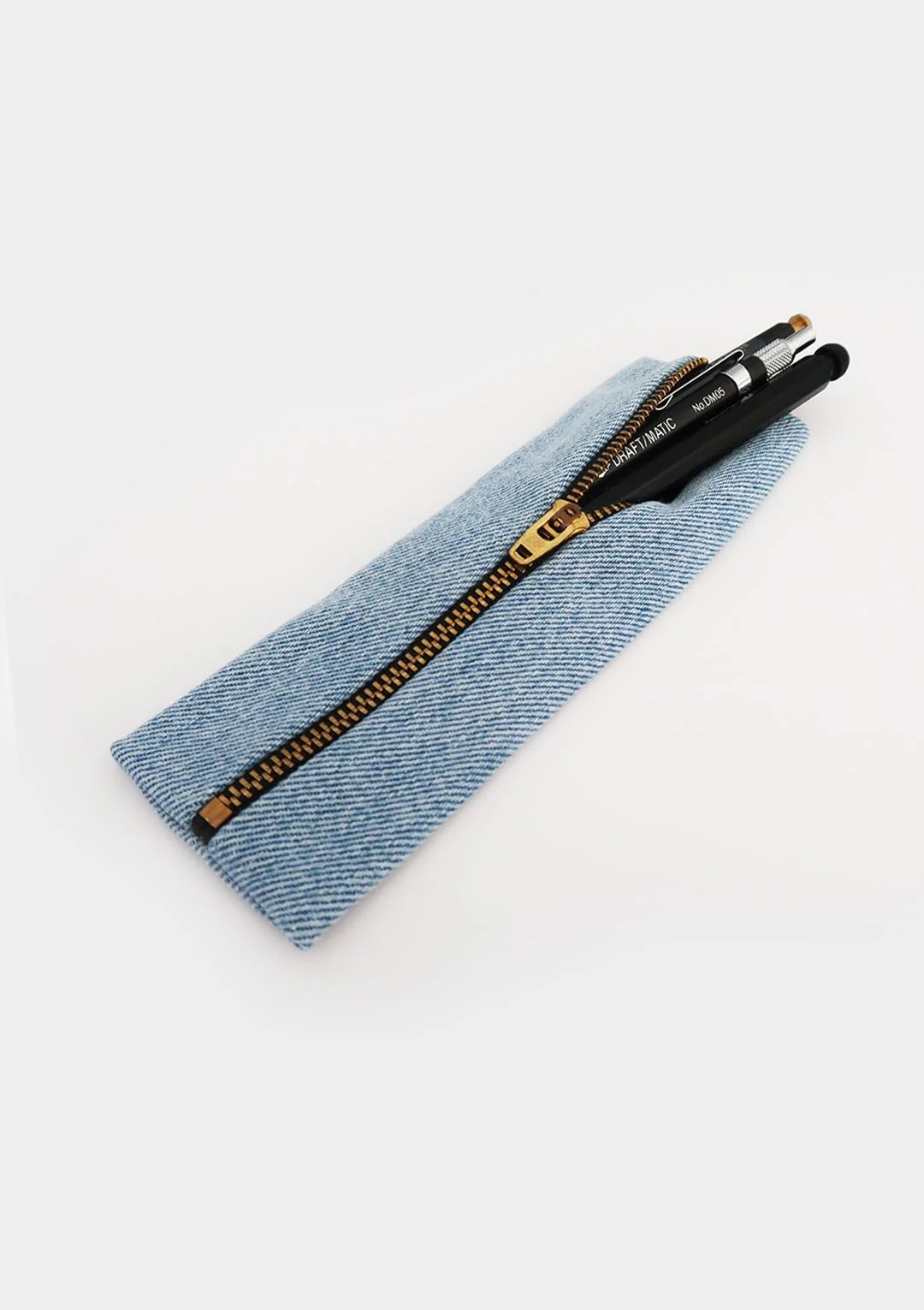 pencil_case_002_side_02.jpg