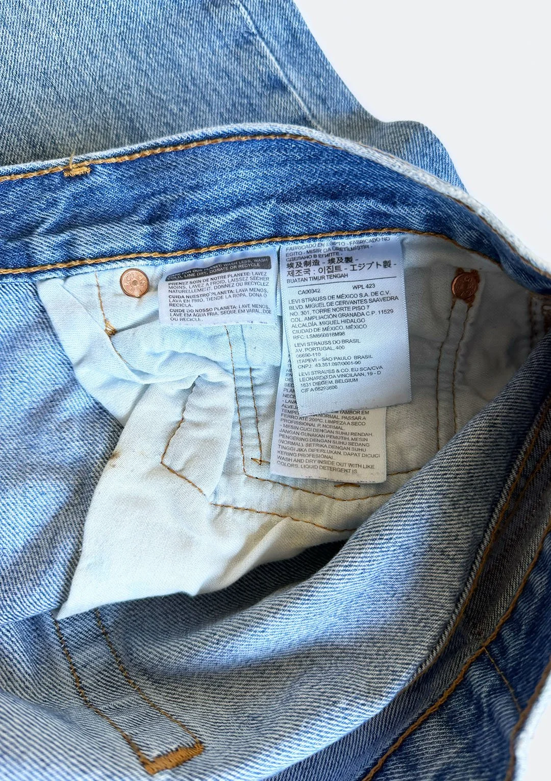 Levis_008_04.jpg