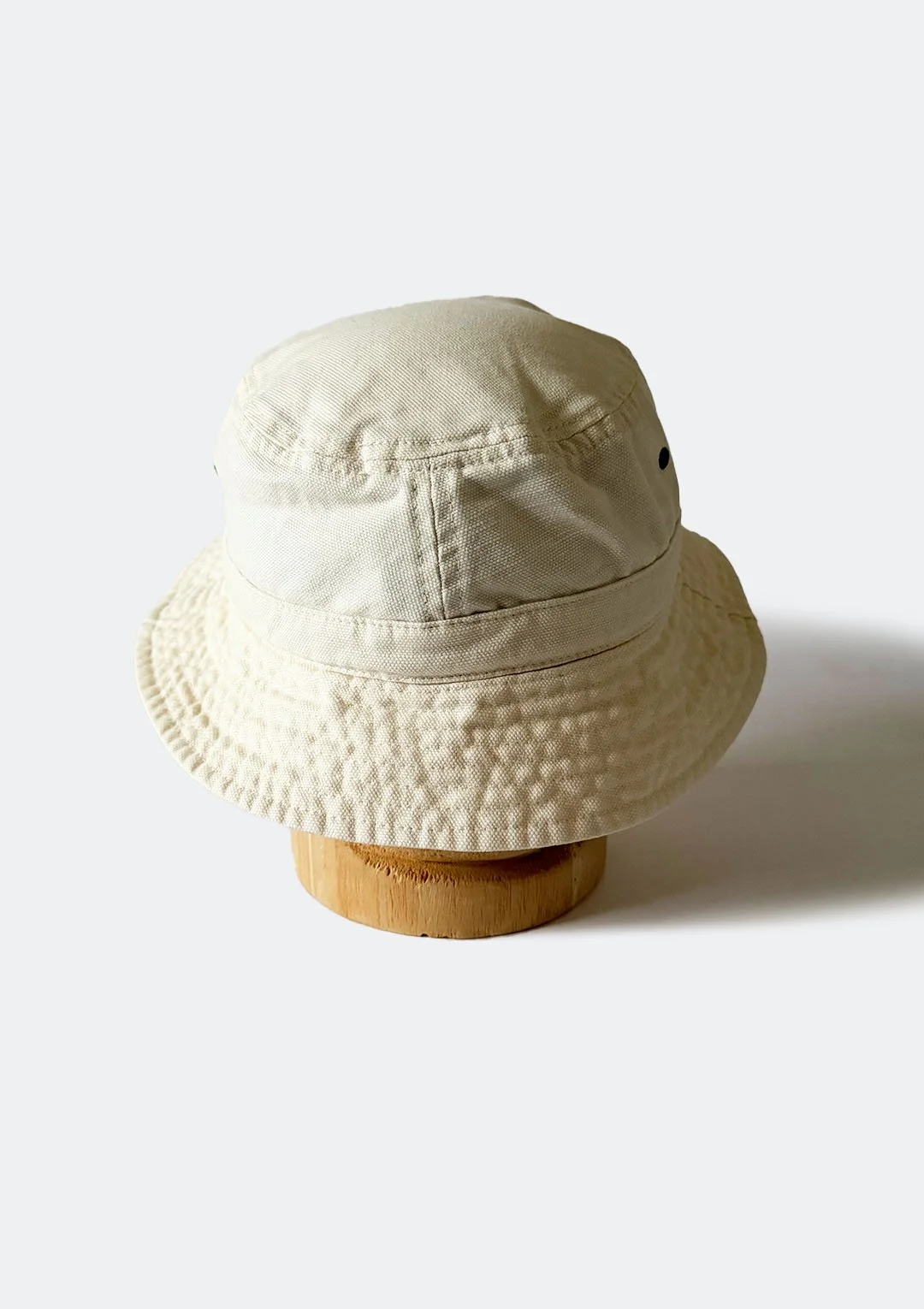gap_khaki_bucket_hat_02.jpg