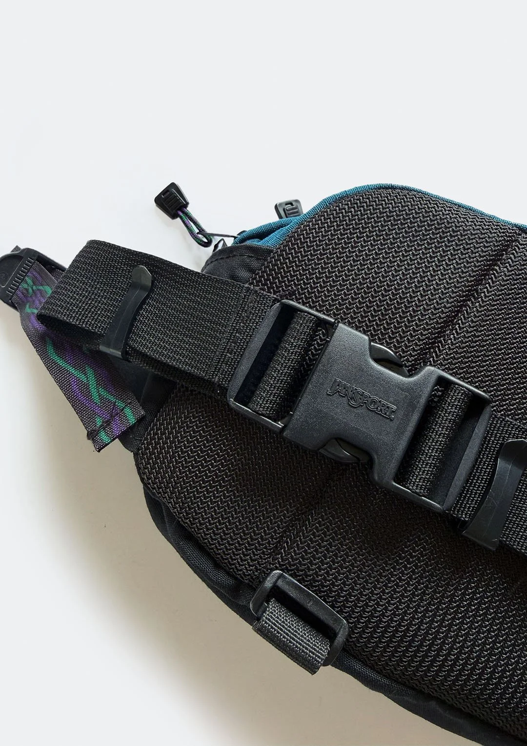 teal_jansport_waistpack_08.jpg