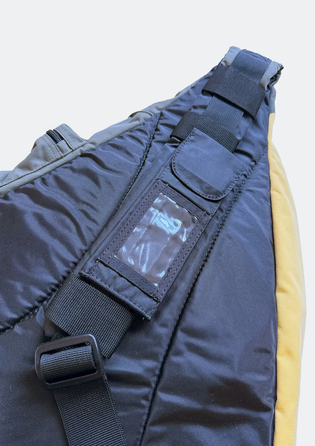 gap_olive_sling_11.jpg