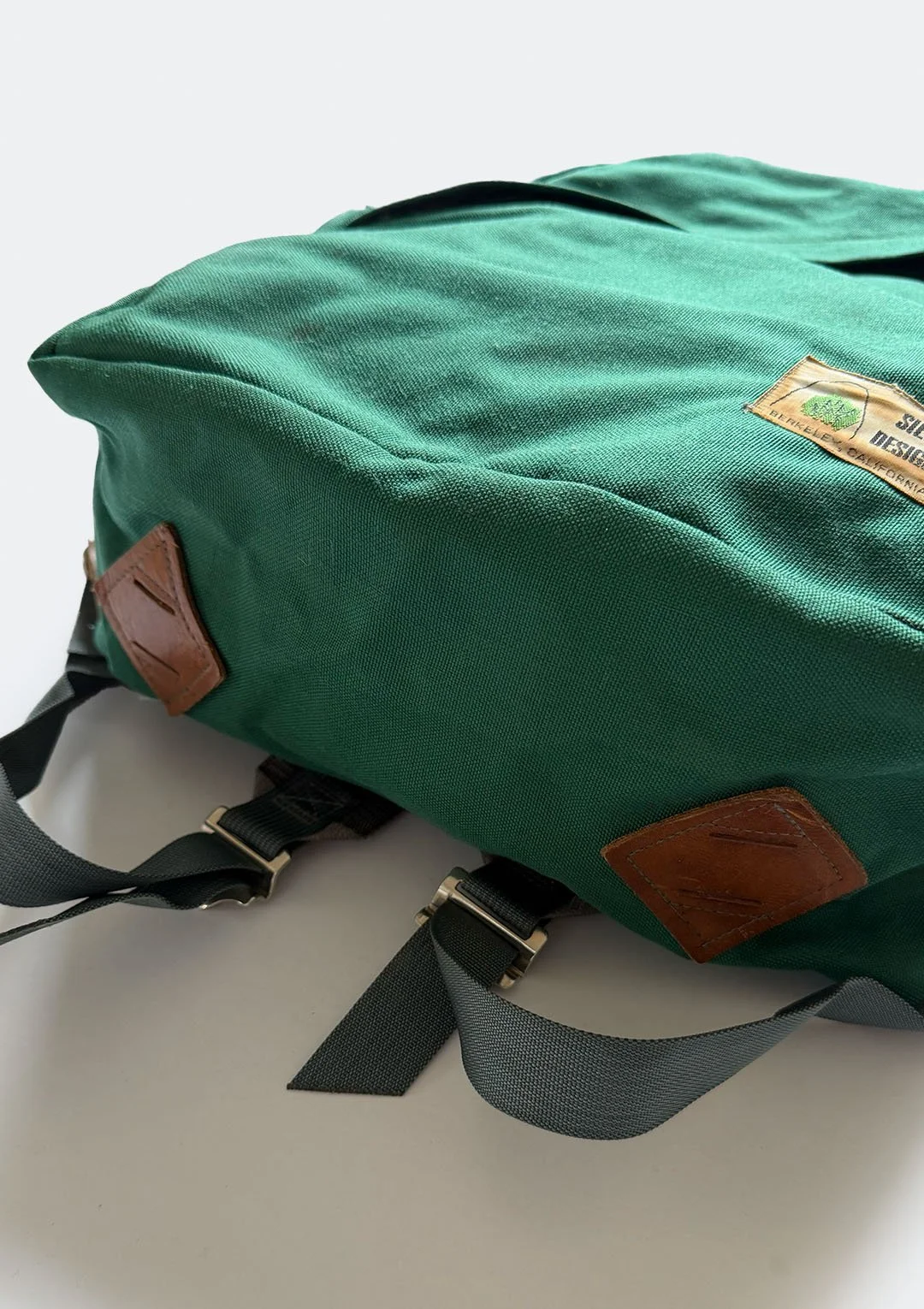 green_sierra_designs_daypack_06.jpg