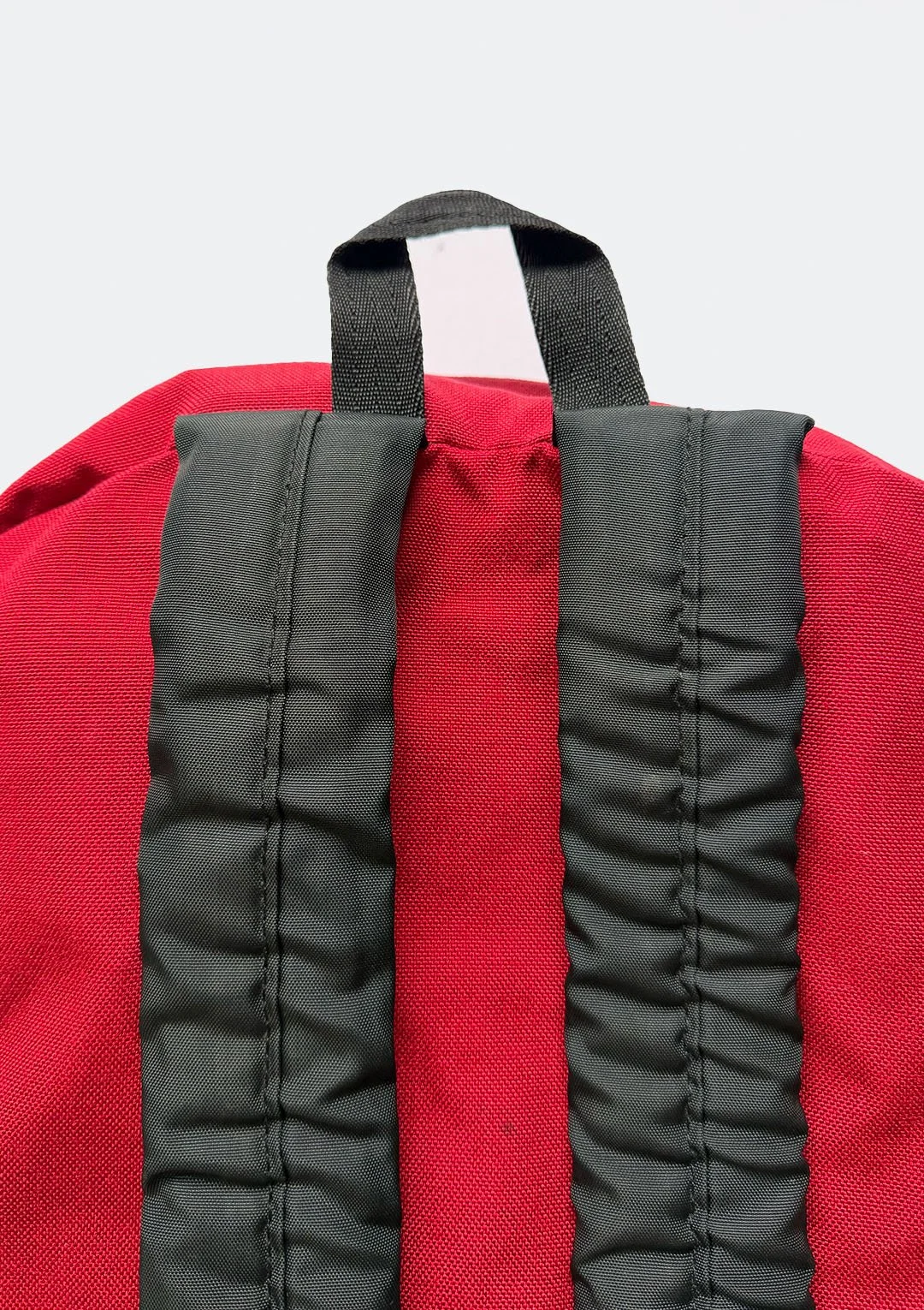 red_trager_backpack_08.jpg