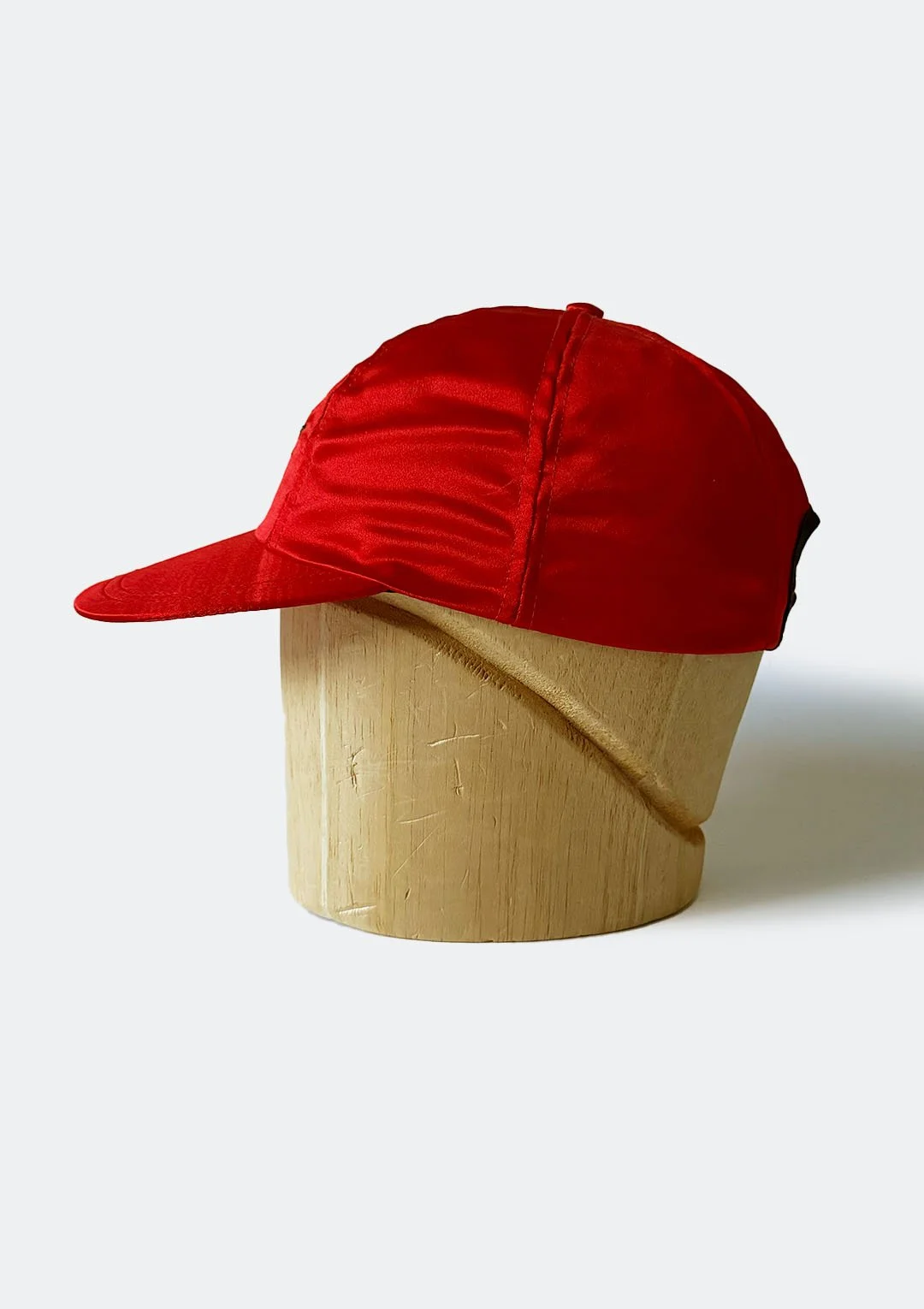 dkny_satin_hat_03.jpg