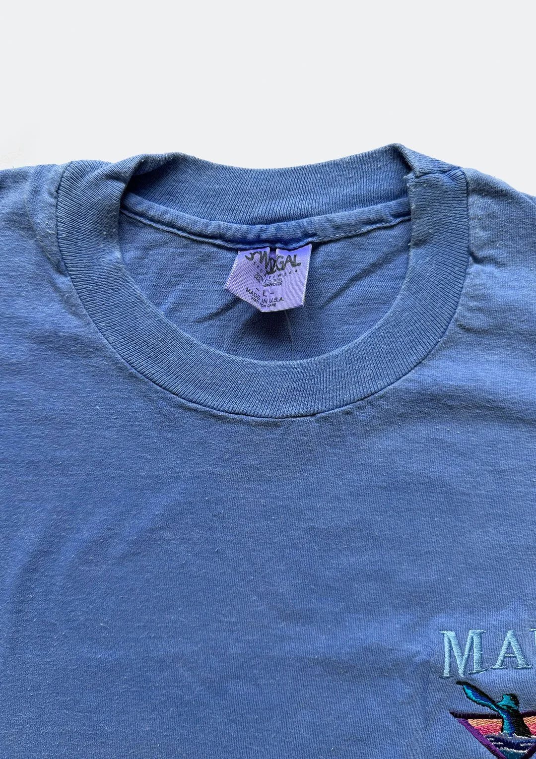 maui_embroidered_shirt_03.jpg