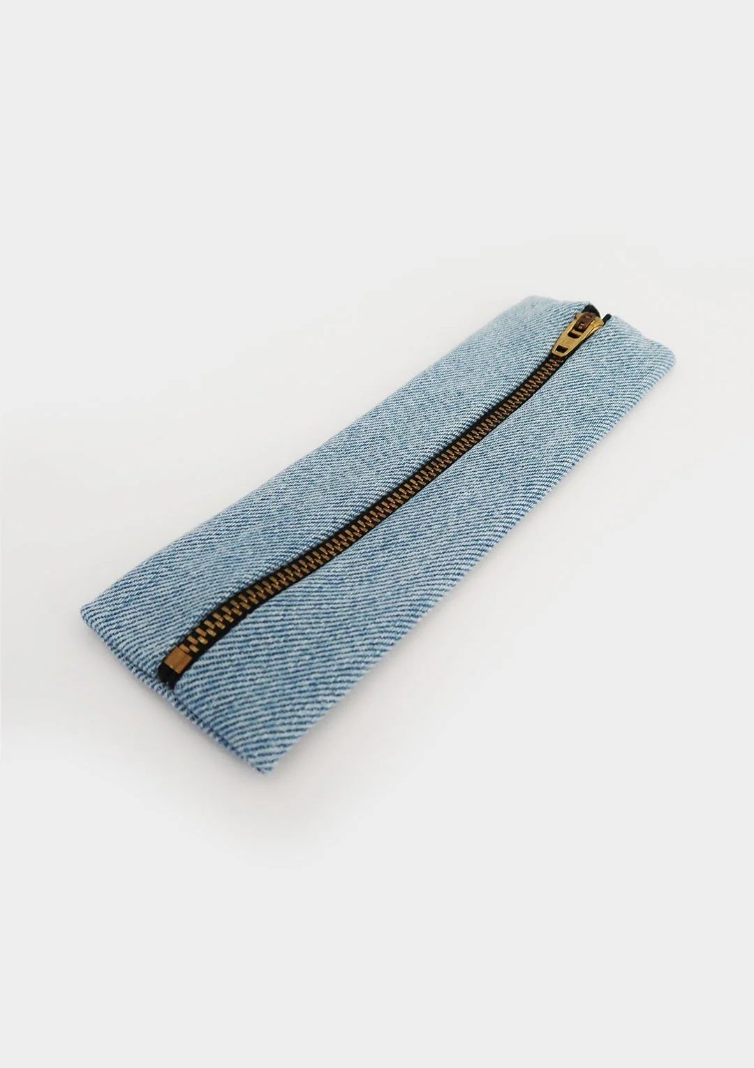 pencil_case_002_side.jpg