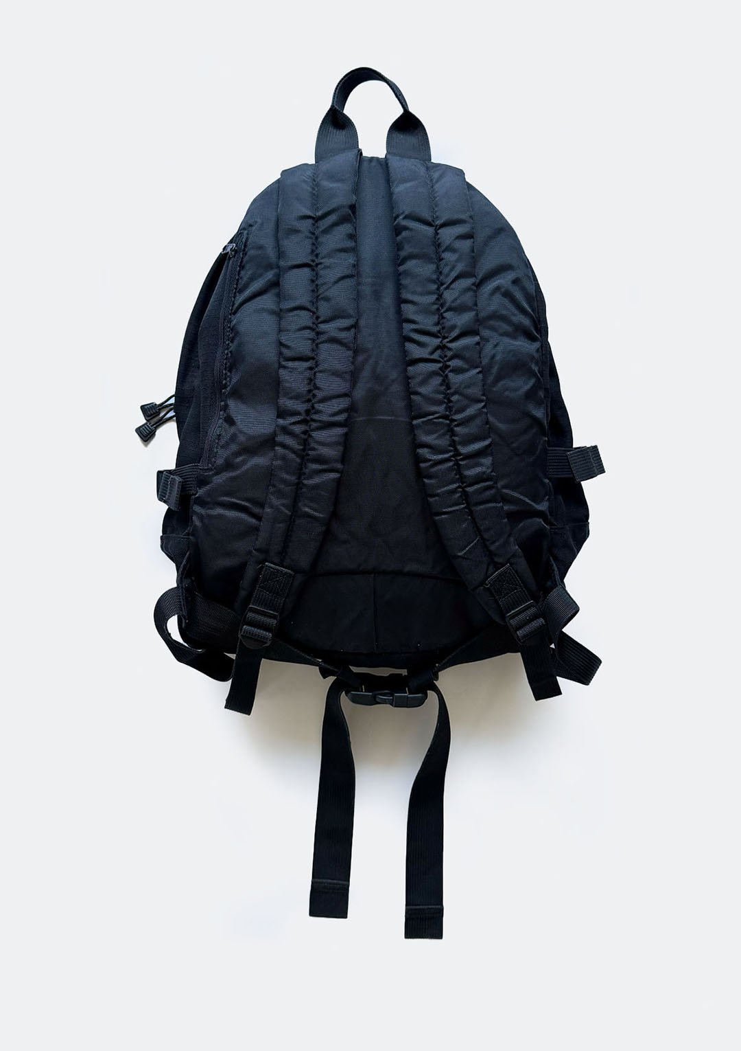 gap_black_backpack_02.jpg