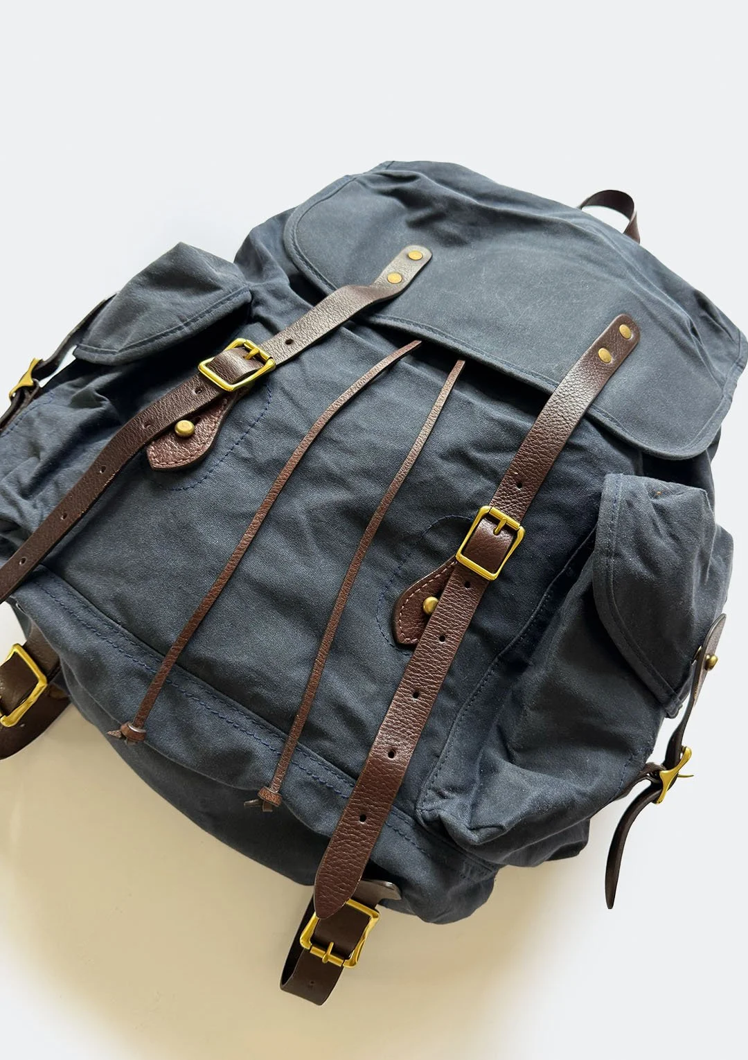 navy_jcrew_abingdon-rucksack_03.jpg