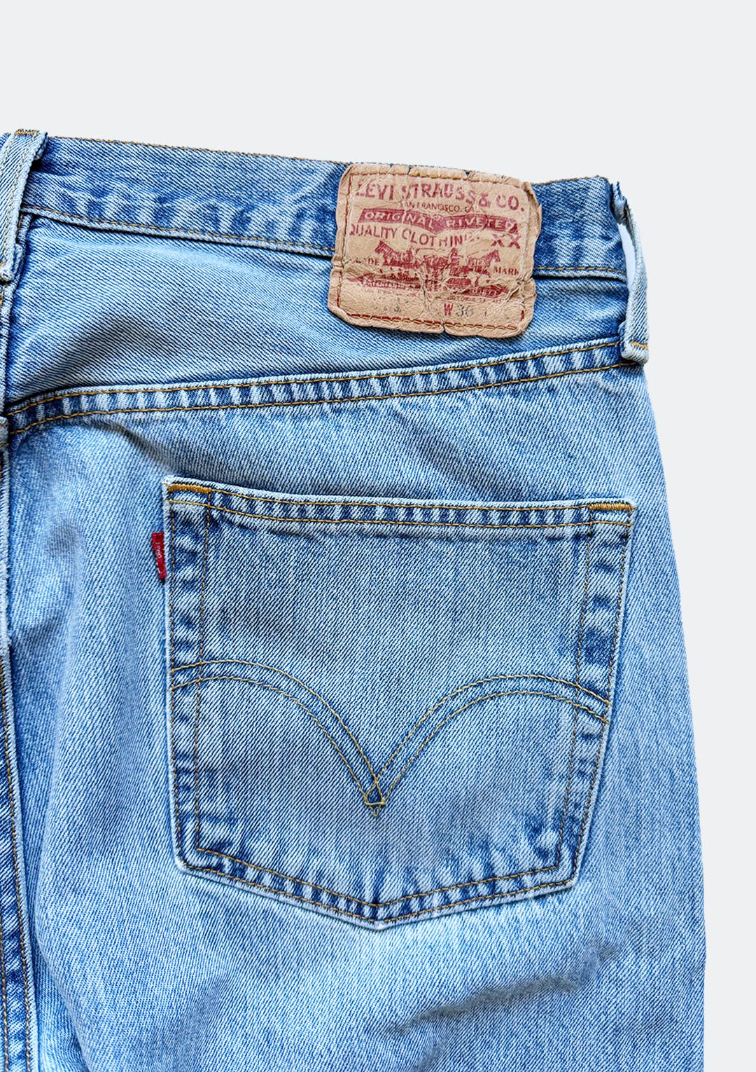 Levis_001_04.jpg