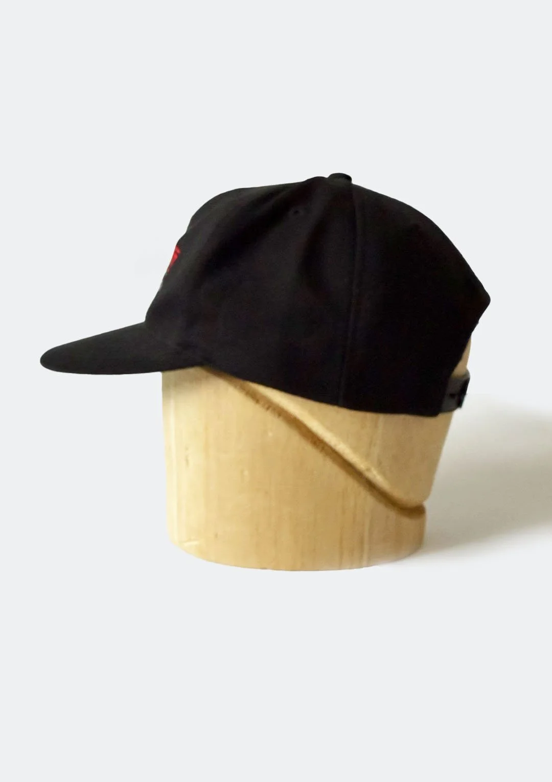 black_ferrari_sf_hat_03.jpg