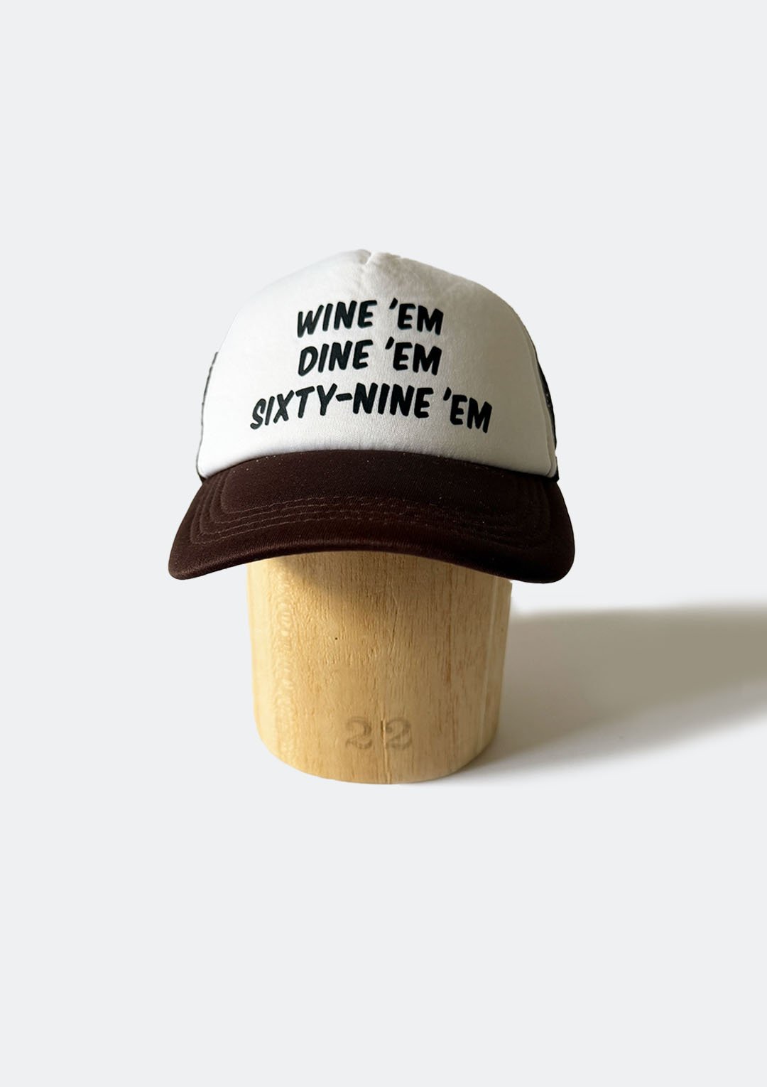 wine_n_dine_hat_01.jpg