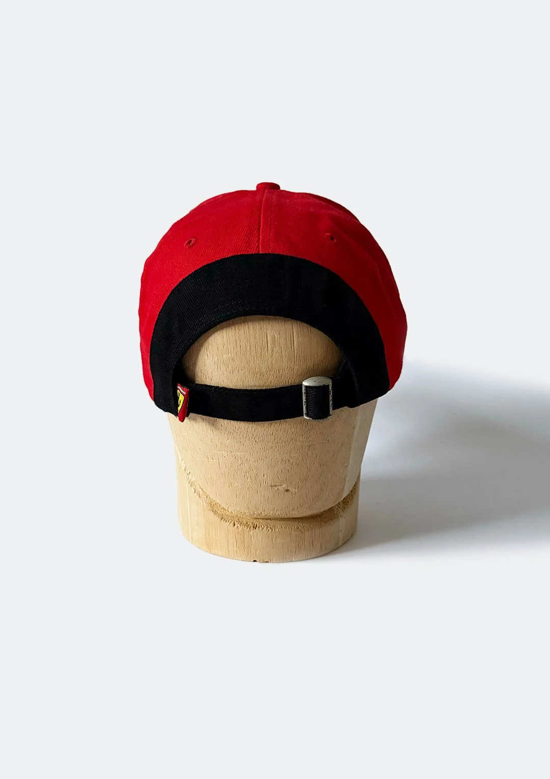 red_ferrari_sf_hat_02.jpg