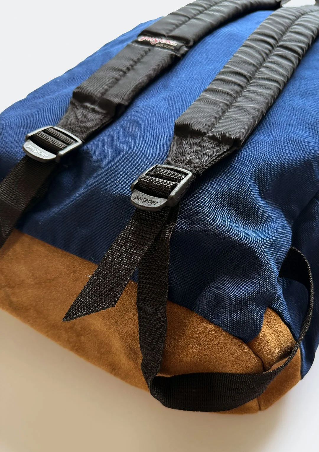 navy_jansport_backpack_12.jpg