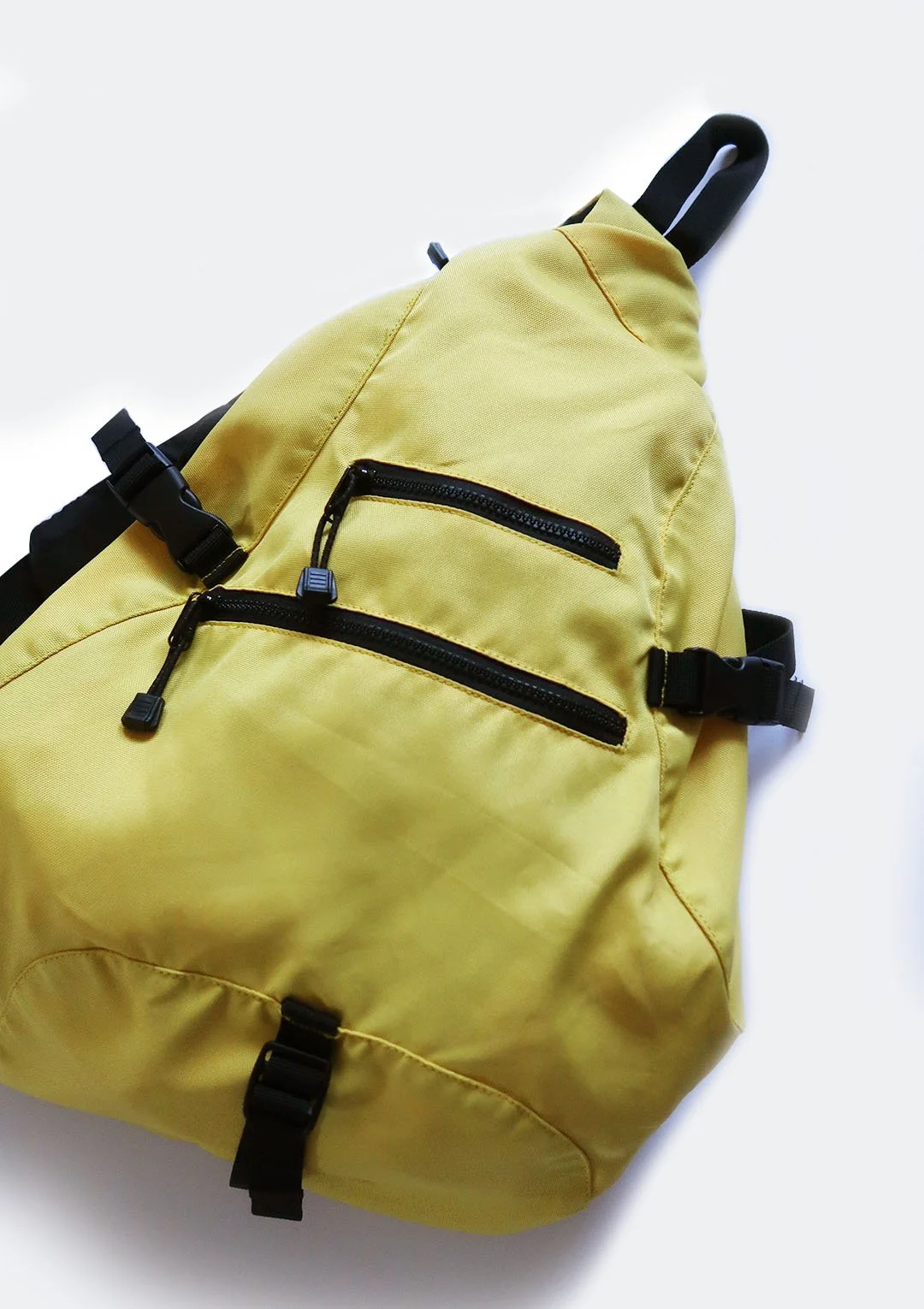 gap_yellow_sling_03.jpg