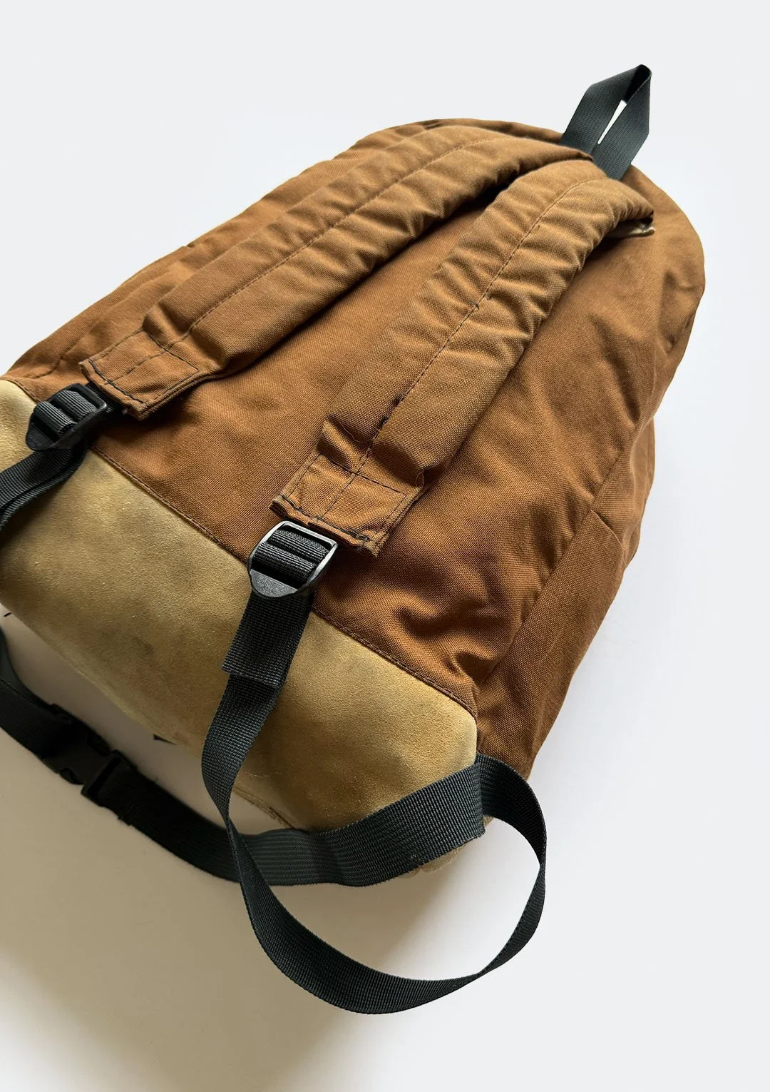 brown_outdoor_products_backpack_10.jpg
