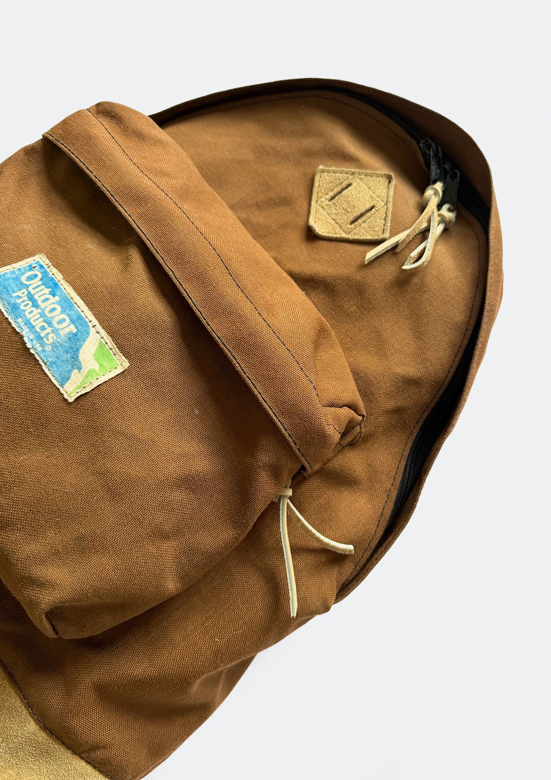 brown_outdoor_products_backpack_08.jpg