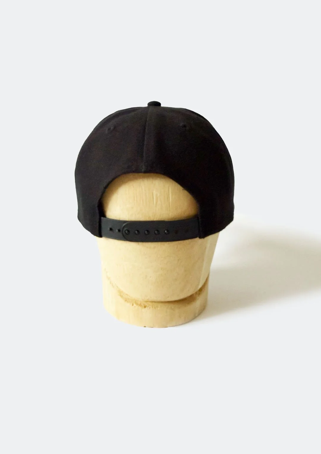 black_ferrari_sf_hat_02.jpg