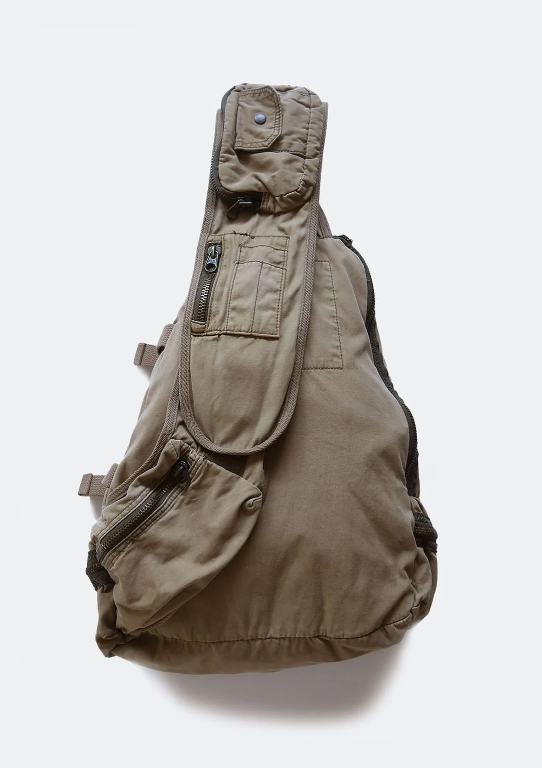 on_military_backpack_02.jpg