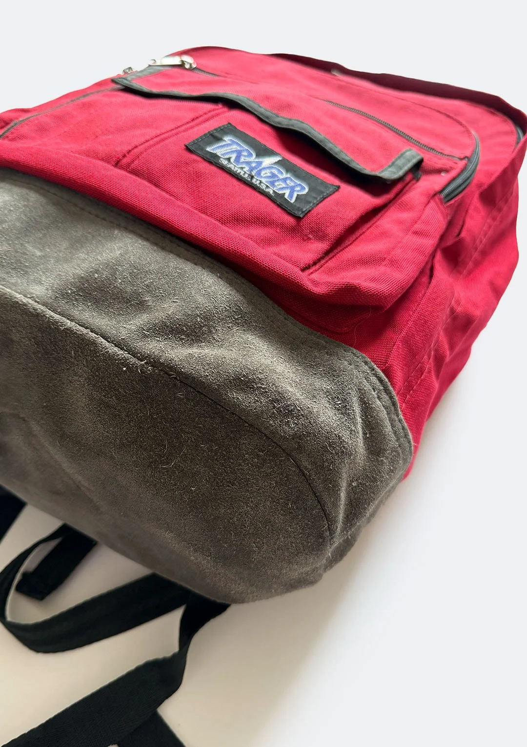 red_trager_backpack_06.jpg