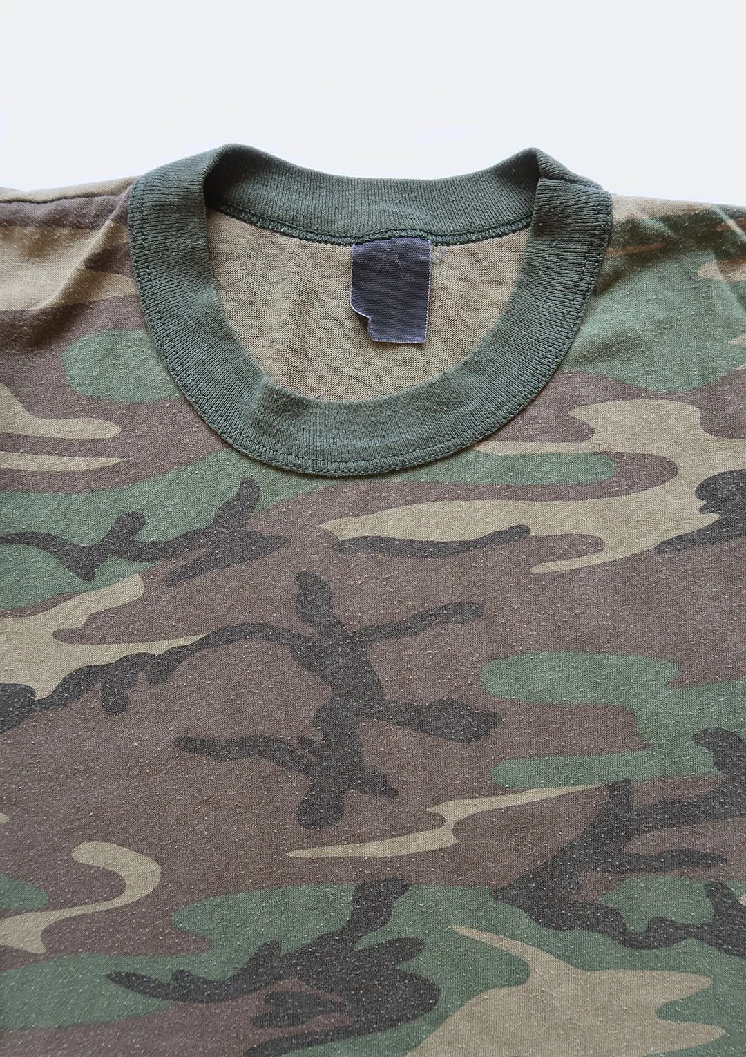 vintage_camo_army_tshirt_04.jpg