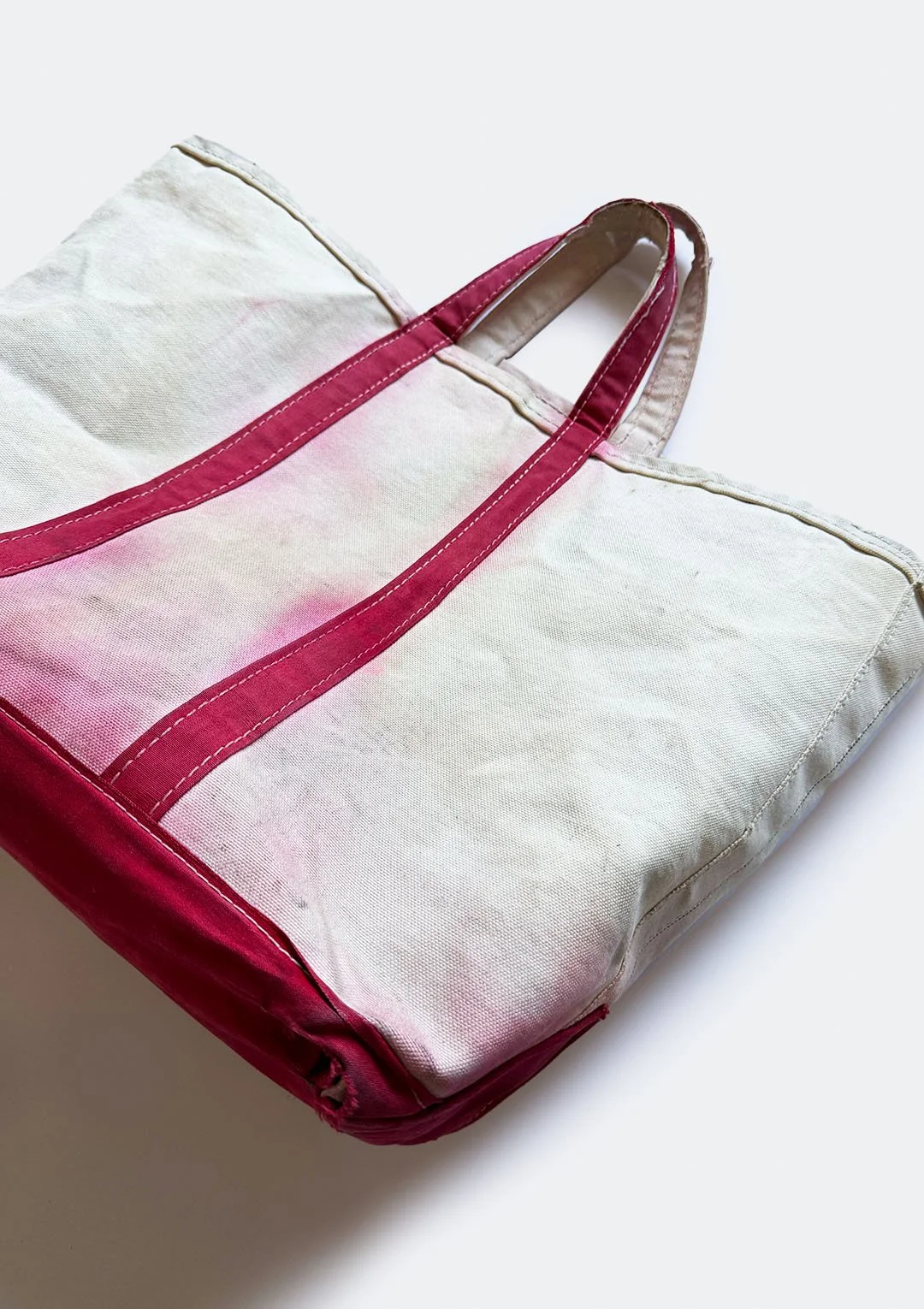 red_ll_bean_boat_tote_03.jpg