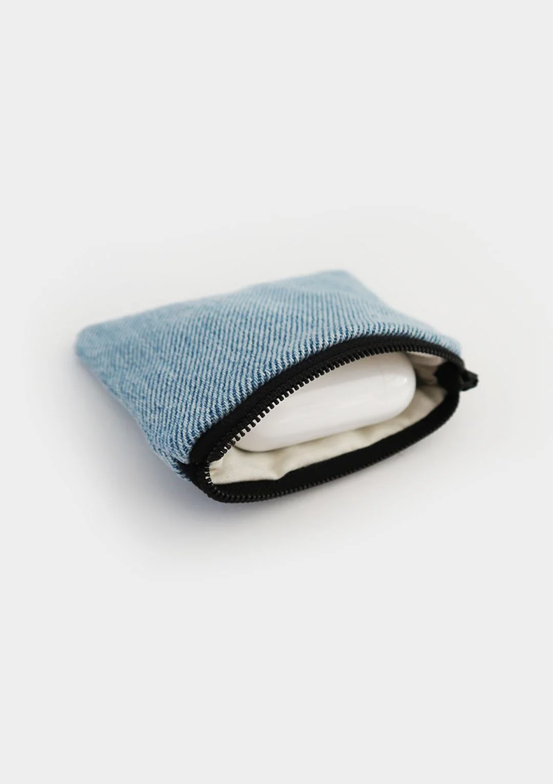 pouch_002_interior_02.jpg