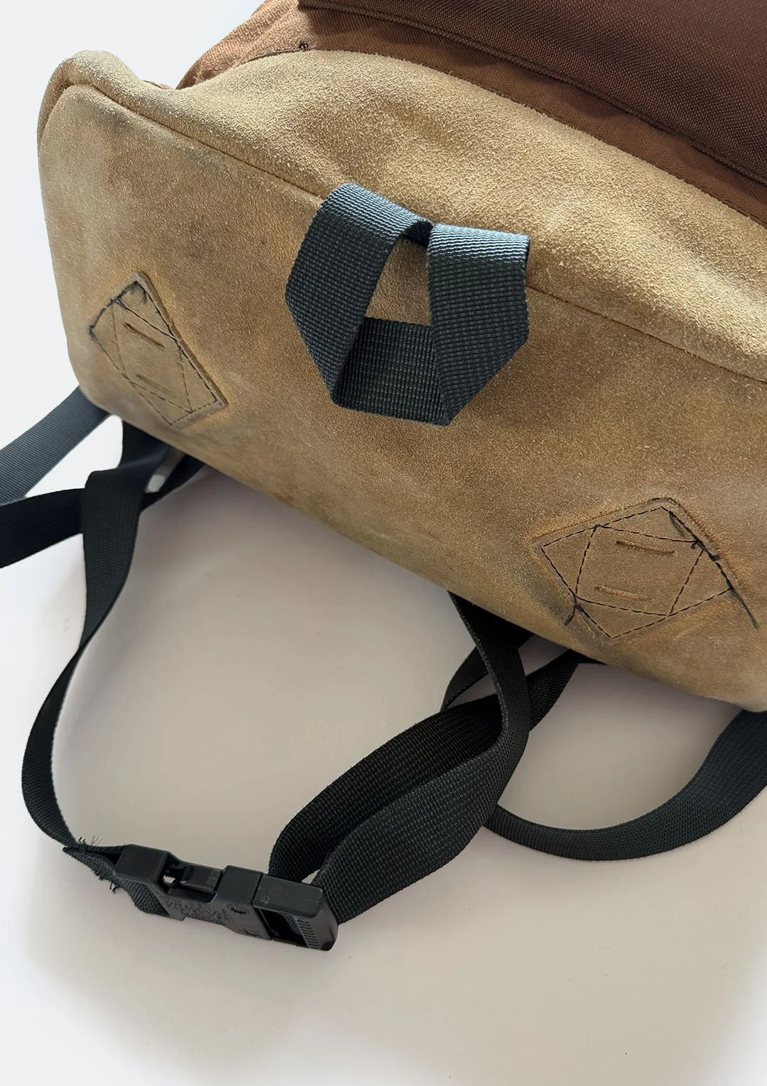 brown_outdoor_products_backpack_06.jpg